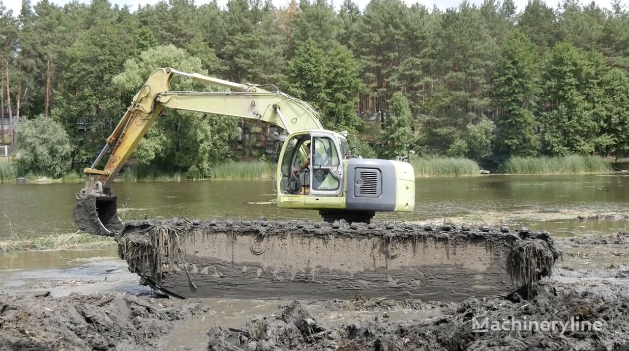 Kobelco 235SR amphibious excavator
