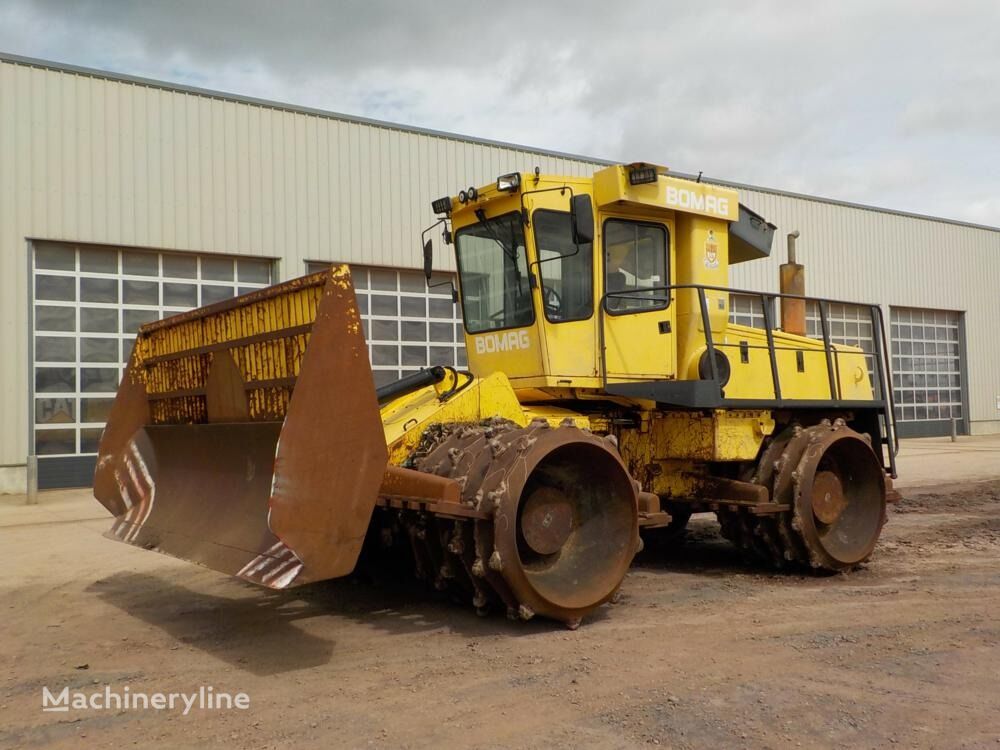 BOMAG BC671RB compactor