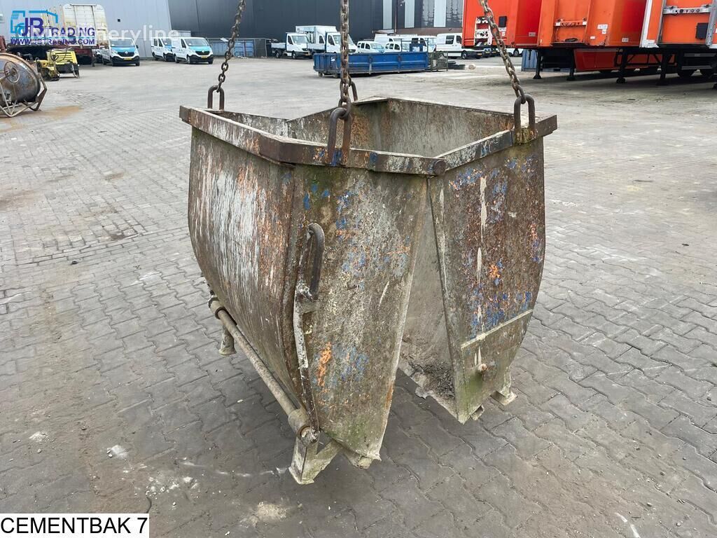 Onbekend  Betonkubel concrete mixer