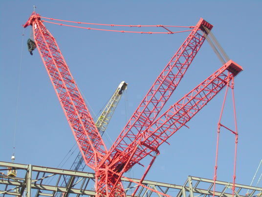 Manitowoc 21000 crawler crane