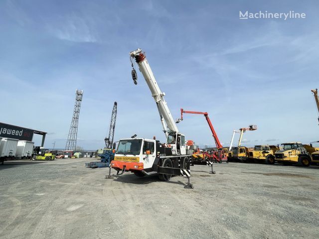 Liebherr LTM1030-2.1 mobile crane