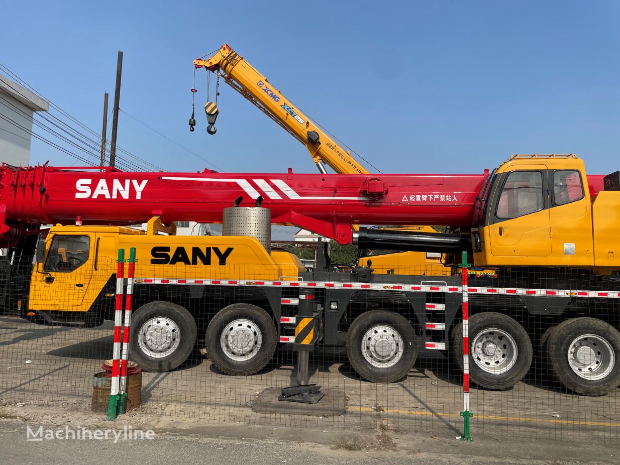 Sany STC1000 mobile crane