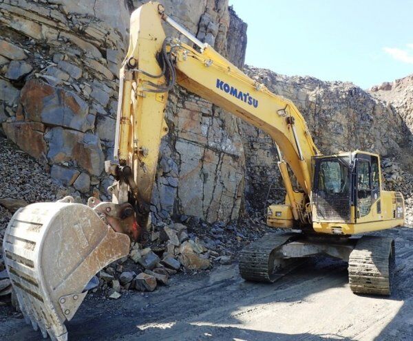 Komatsu 210 LC-8 (22t tracked excavator