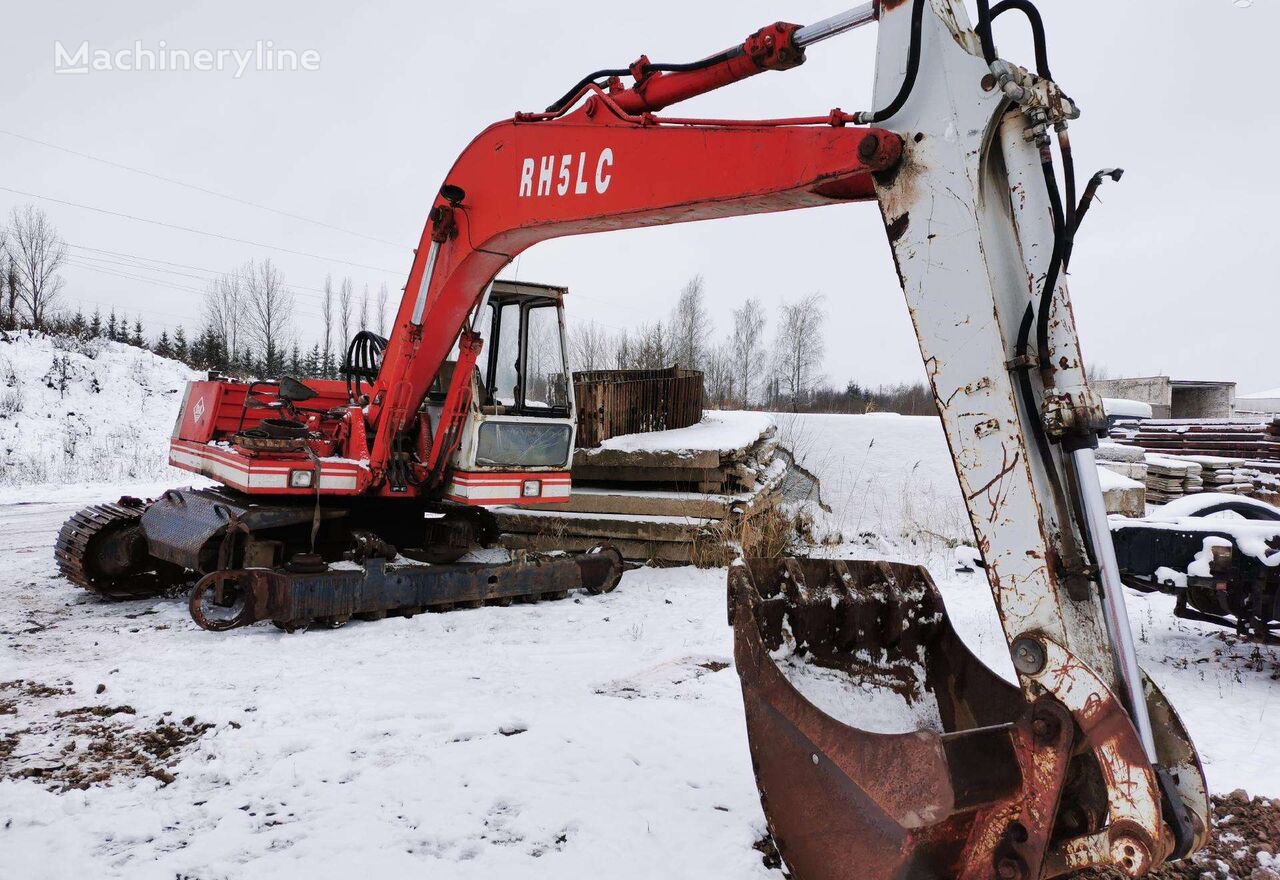 O&K RH5 tracked excavator