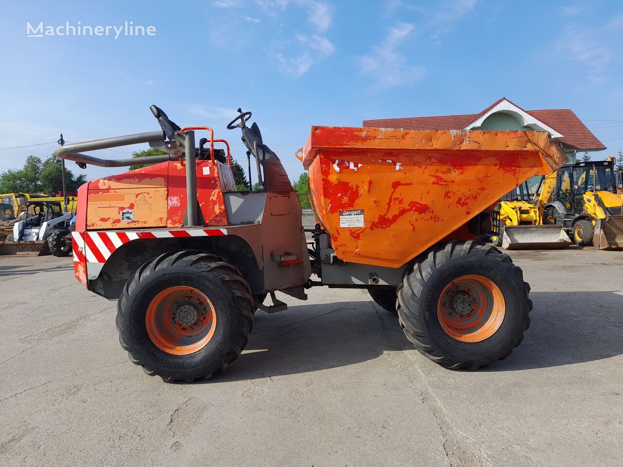 Ausa D-900 AP articulated dump truck